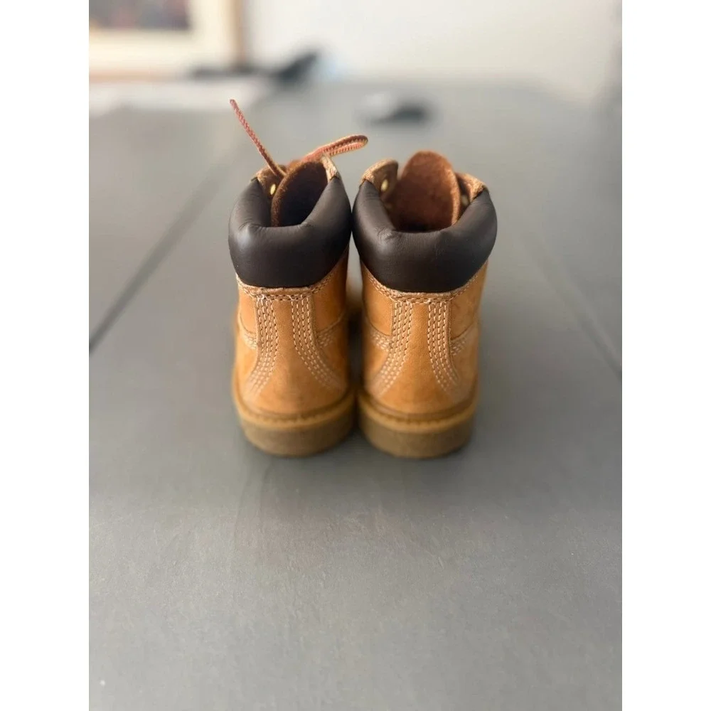 Timberland Kids Wheat Nubuck 6-Inch Boots Size 8.5 Toddler
